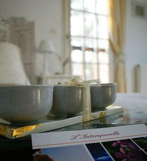 Cameră Superioară, Chambres D'hôtes Et Table D'hôtes L'intemporelle