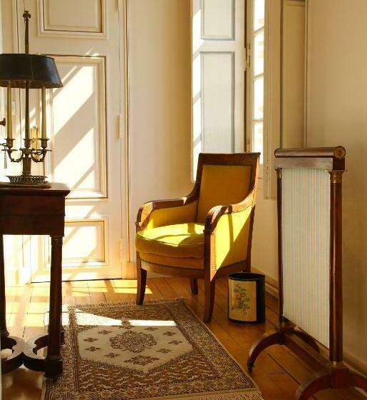 جناح سرير كينج, Château De La Giraudière