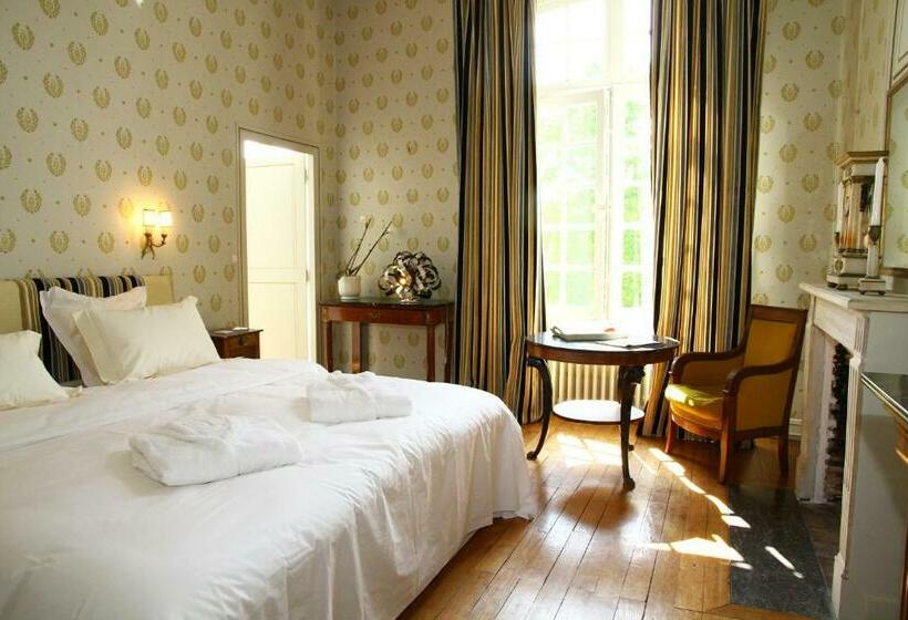 جناح سرير كينج, Château De La Giraudière