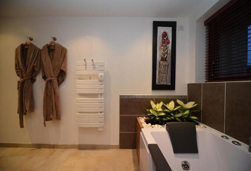 Standard room with outdoor bath, Domaine De La Garde