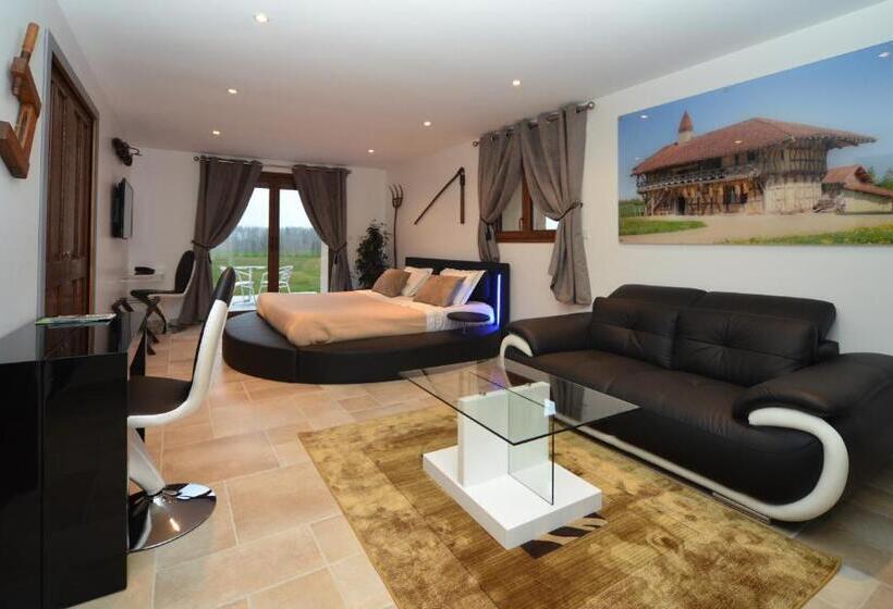 Standard room with outdoor bath, Domaine De La Garde