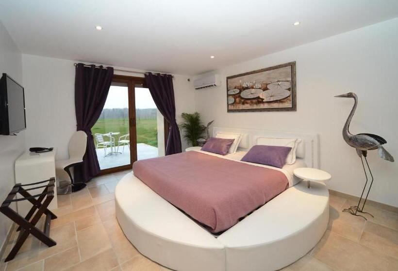 Standard room with outdoor bath, Domaine De La Garde