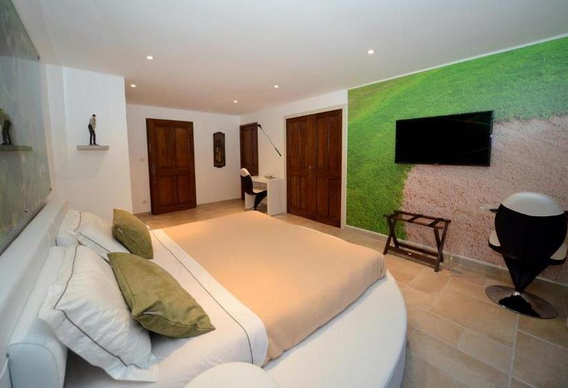 Standard room with outdoor bath, Domaine De La Garde