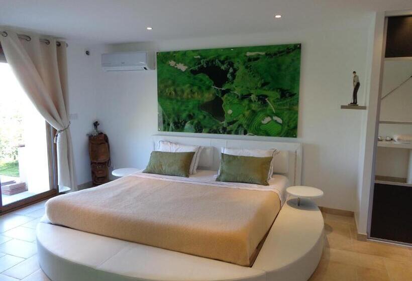 Standard room with outdoor bath, Domaine De La Garde