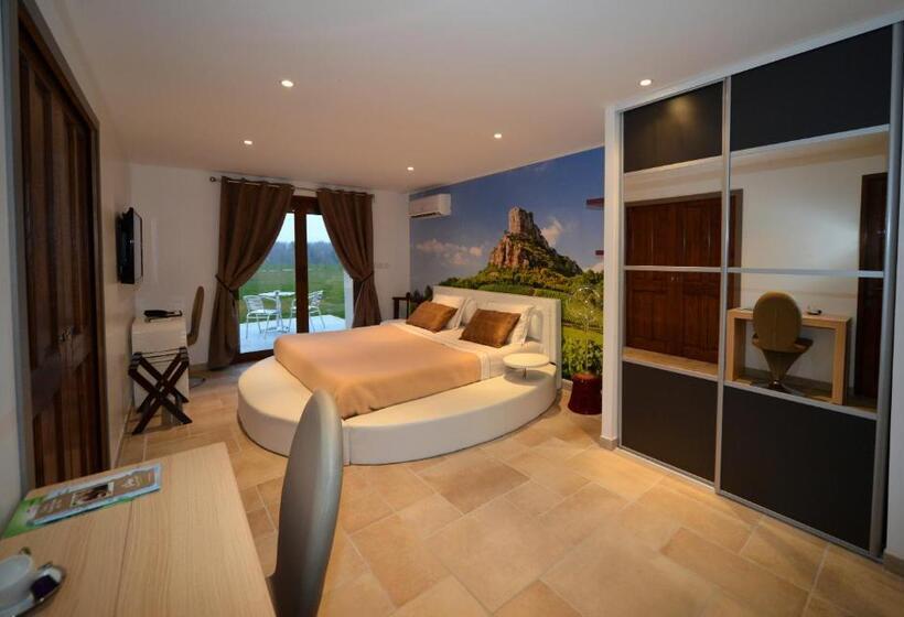 Standard room with outdoor bath, Domaine De La Garde