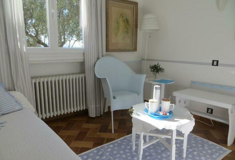 ガーデンビューファミリールーム, La Clorinde