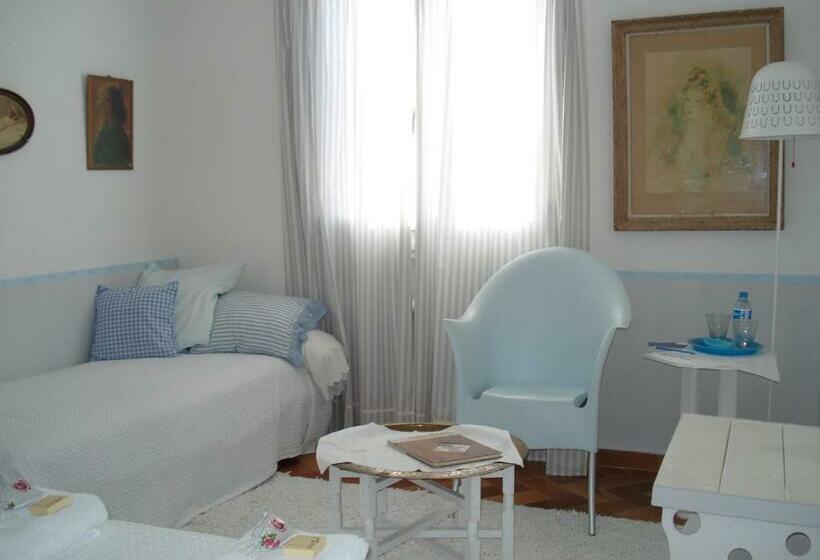 ガーデンビューファミリールーム, La Clorinde