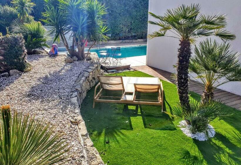 Номер Стандарт Вид на Сад, La Villa Blanche
