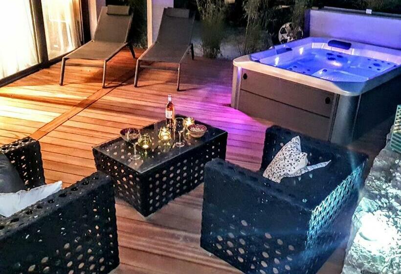 ガーデンビュースタンダードルーム, La Villa Blanche