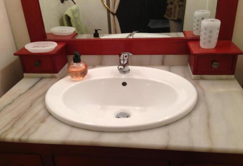 스탠다드 스튜디오 풀장 전망, Le Lavoir