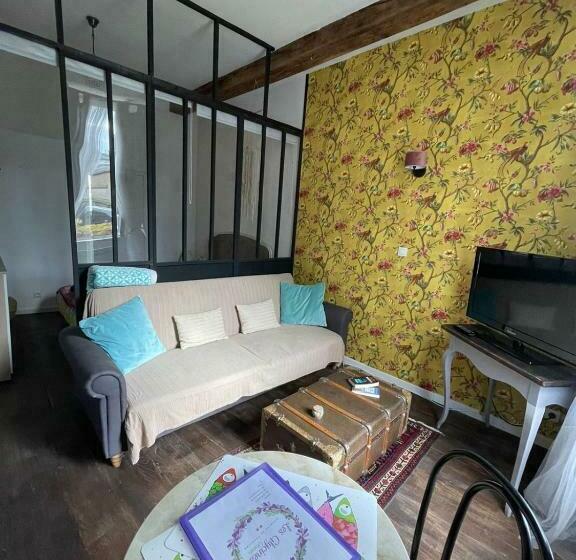 إستوديو قياسى داخلى, Les Glycines Oloron