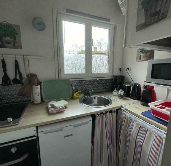 إستوديو قياسى داخلى, Les Glycines Oloron