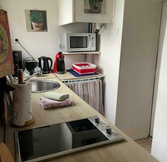 إستوديو قياسى داخلى, Les Glycines Oloron