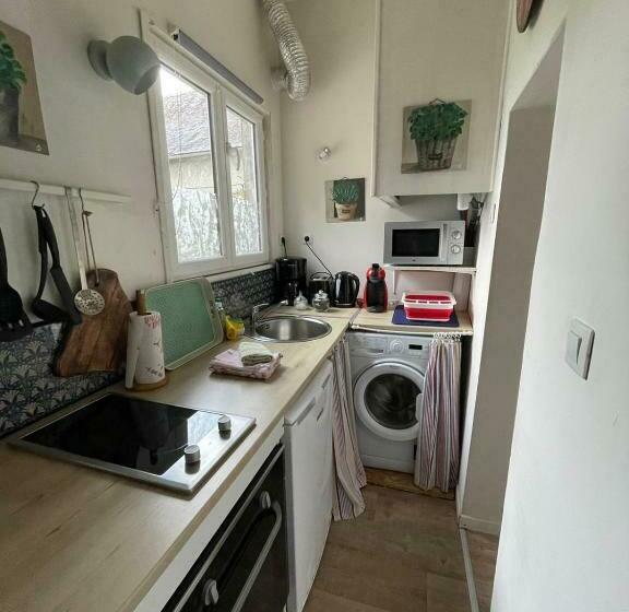 إستوديو قياسى داخلى, Les Glycines Oloron