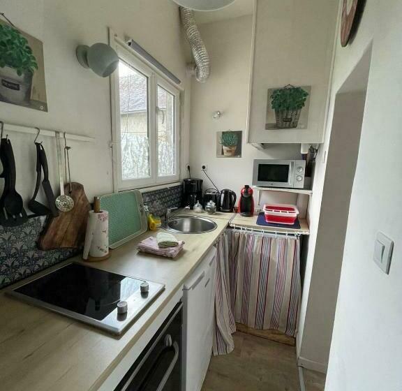 إستوديو قياسى داخلى, Les Glycines Oloron