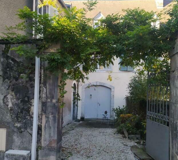 إستوديو قياسى داخلى, Les Glycines Oloron