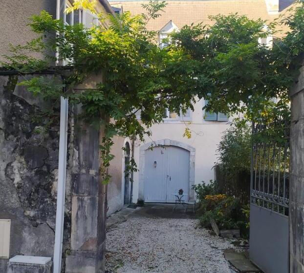 إستوديو قياسى سرير كينج, Les Glycines Oloron