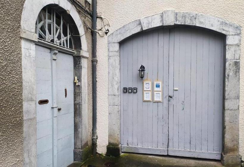 إستوديو قياسى سرير كينج, Les Glycines Oloron