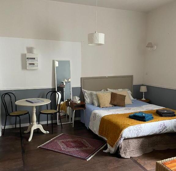 إستوديو قياسى سرير كينج, Les Glycines Oloron