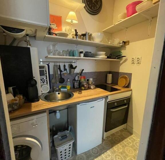 إستوديو قياسى سرير كينج, Les Glycines Oloron