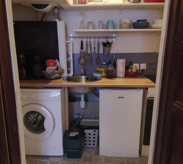 إستوديو قياسى سرير كينج, Les Glycines Oloron