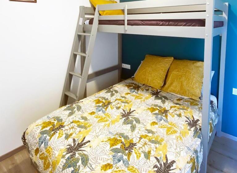 带1个卧室的带阳台的公寓, Auberge Des Plaines Appart Hôtel