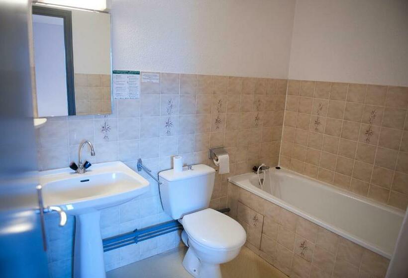 ガーデンビュースタンダードルーム, Aux Globe Trotters