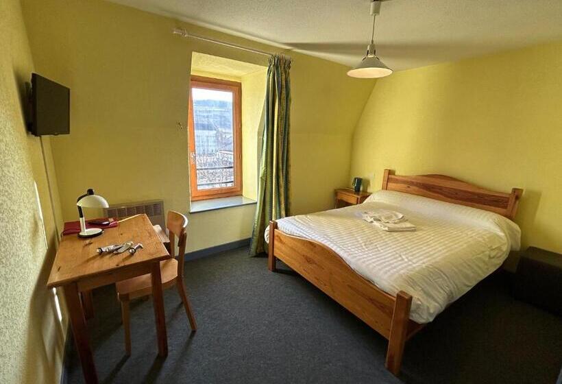 マウンテンビュースタンダードルーム, Aux Globe Trotters