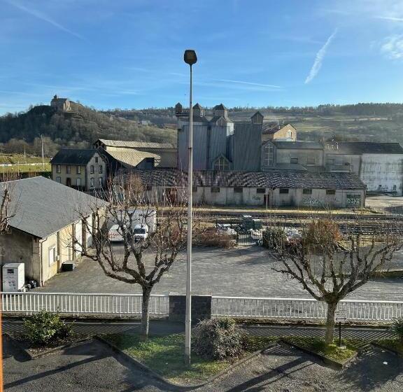 マウンテンビューファミリールーム, Aux Globe Trotters