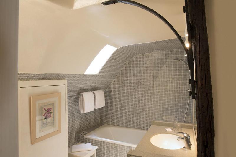 اتاق سوپریور, Hôtel Du Cygne Paris