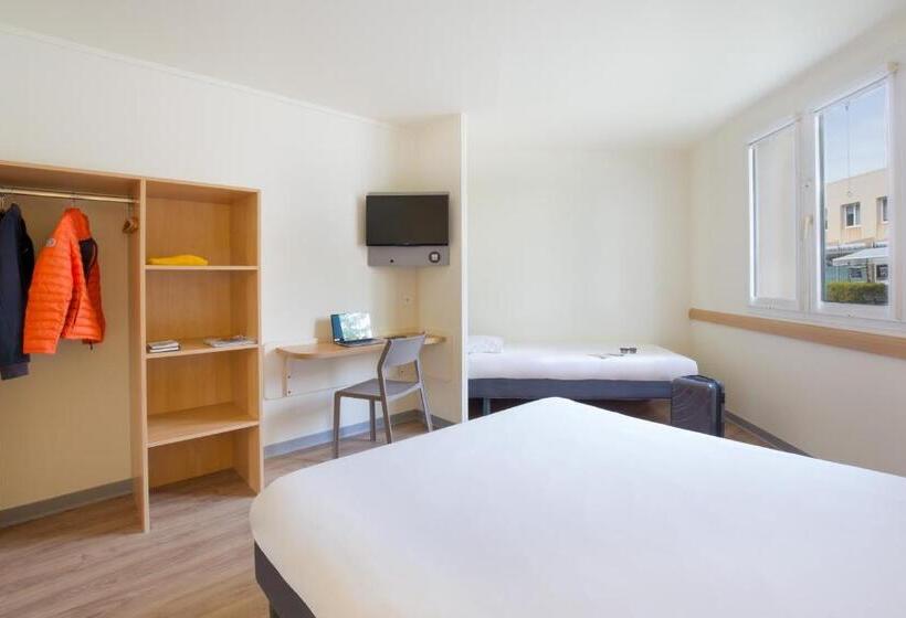 Номер Стандарт Трехместный, Ibis Budget Aubagne Paluds Agora