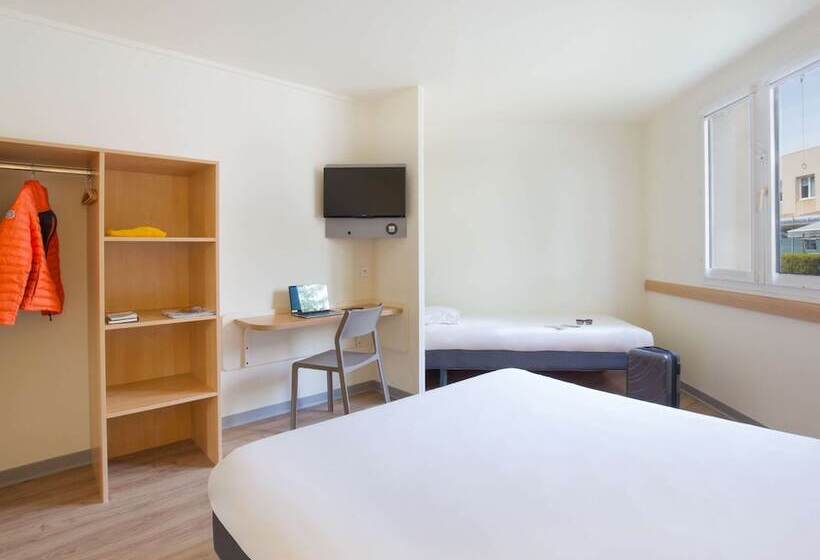 חדר סטנדרט לשלושה, Ibis Budget Aubagne Paluds Agora
