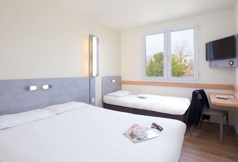Номер Стандарт Трехместный, Ibis Budget Aubagne Paluds Agora