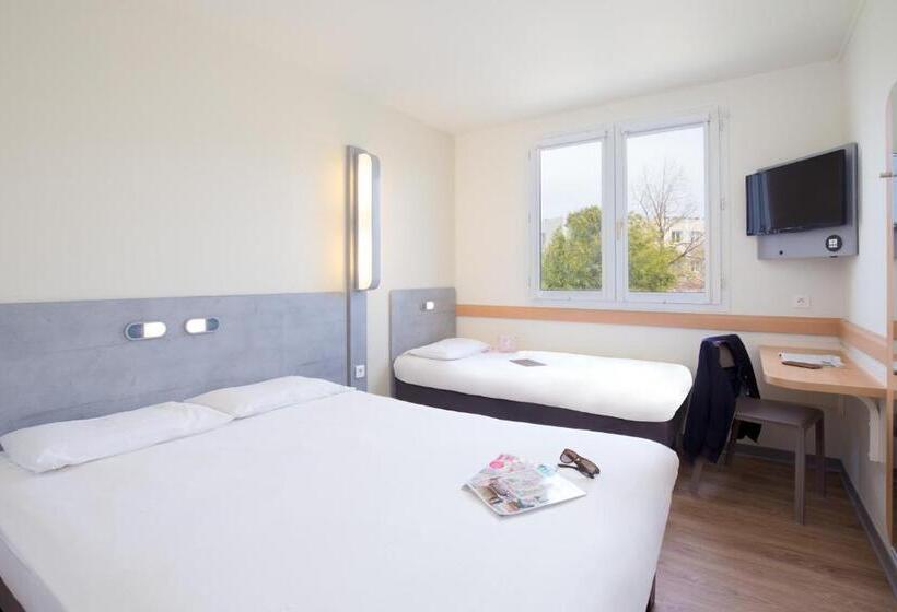 Номер Стандарт Трехместный, Ibis Budget Aubagne Paluds Agora