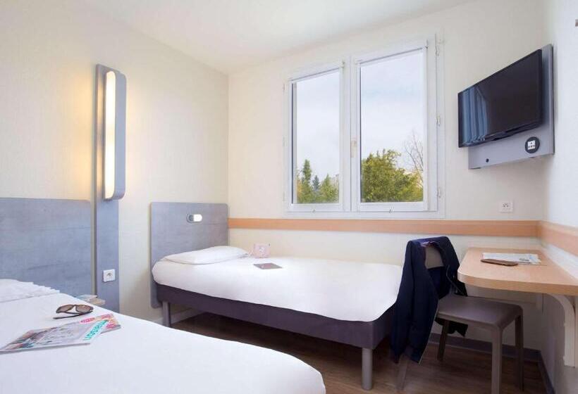 חדר סטנדרט לשלושה, Ibis Budget Aubagne Paluds Agora