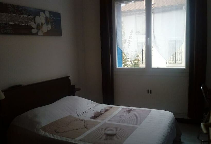 חדר סטנדרט, L 'acropole