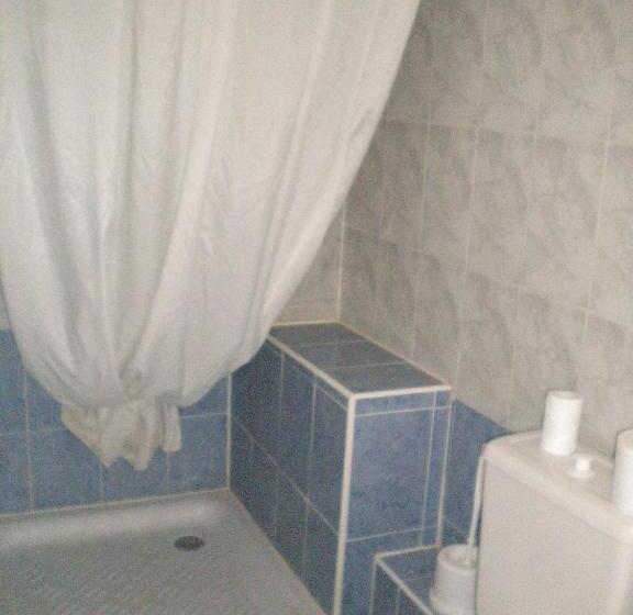 חדר סטנדרט, L 'acropole