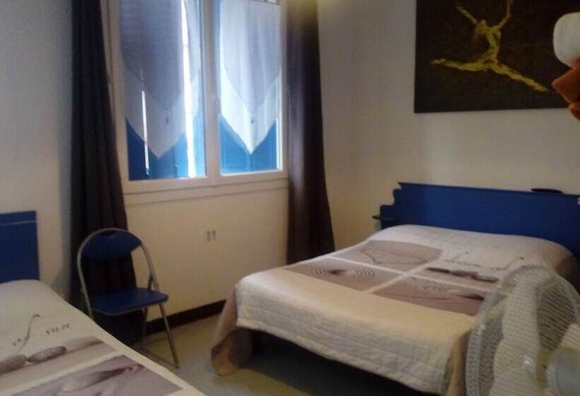 חדר סטנדרט לארבעה, L 'acropole