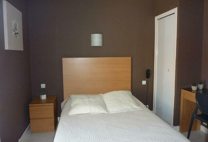 חדר סטנדרט, Les Voyageurs