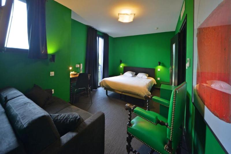 חדר סטנדרט לשלושה, Logis   Hotel Restaurant La Mire