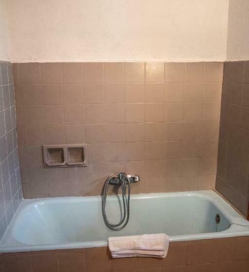 חדר סטנדרט לשלושה, Relais Saint Louis