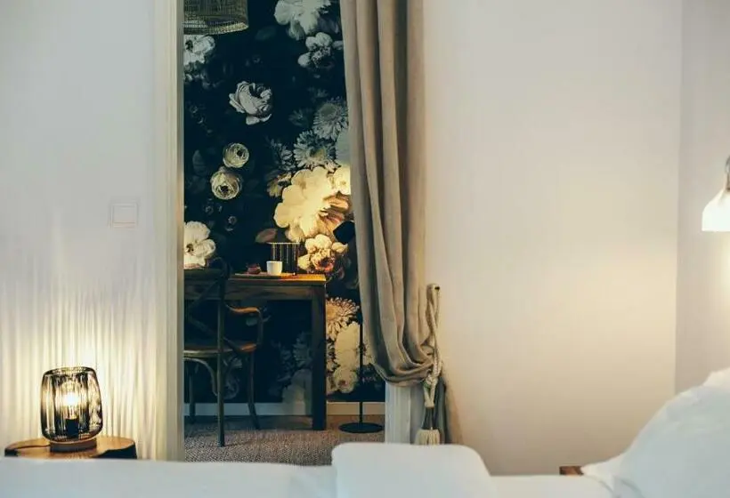 庭の見えるジュニアスイート, Villa De L Etang Blanc