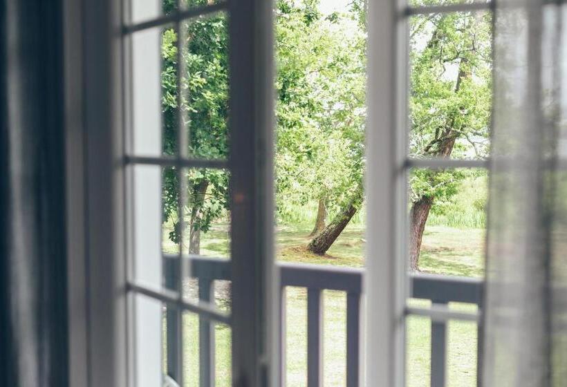 غرفة قياسية مزوَّدة بشُرفة, Villa De L Etang Blanc