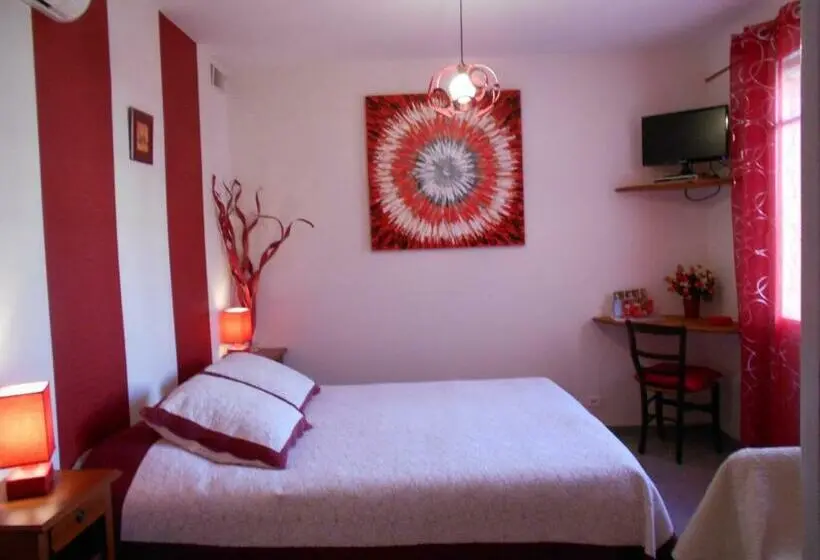 Standard Kolmen Hengen Huone, Les Tilleuls B&b