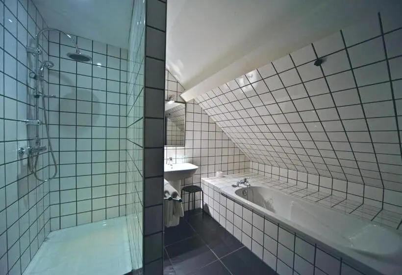 Standard Kolmen Hengen Huone, Logis   Hotel Restaurant La Mire