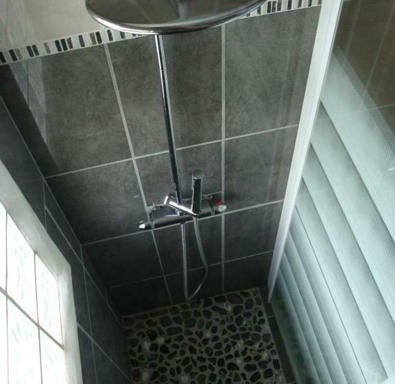 Номер Стандарт, Chambres D Hôtes Chalet De La Source