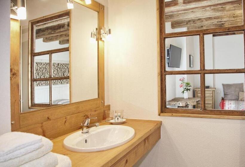 Номер Стандарт Трехместный, Chambres D Hôtes La Grangelitte