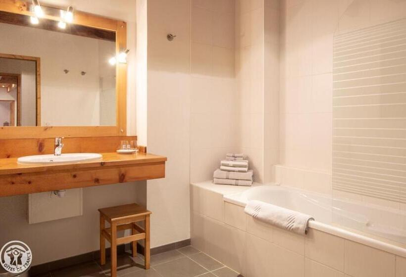 Номер Стандарт Трехместный, Chambres D Hôtes La Grangelitte