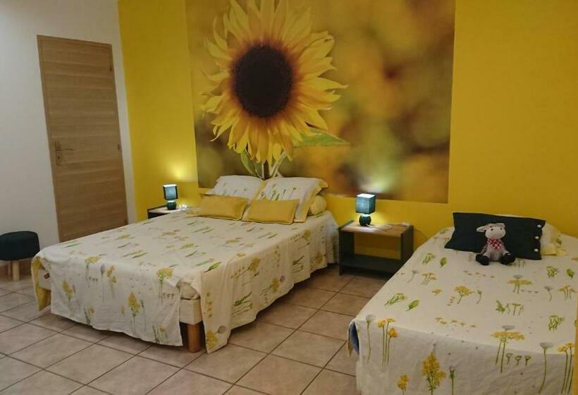 Четырехместный Номер Стандарт, Chambres D Hôtes  Le Pré Aux ânes