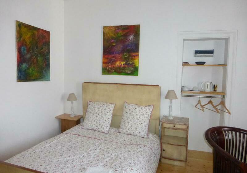 חדר בסיסי, Chambres De Condate